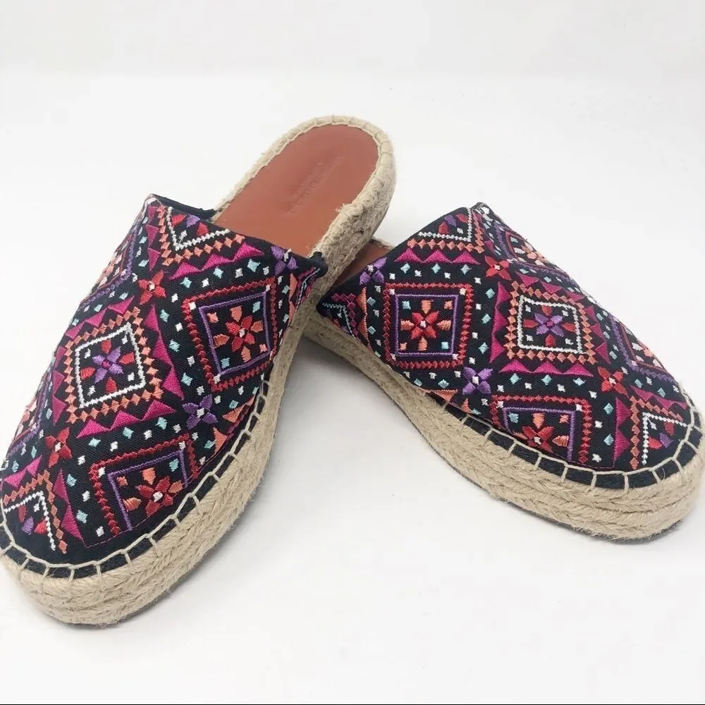 AMERICAN EAGLE | Embroidered Espadrille Mules 8